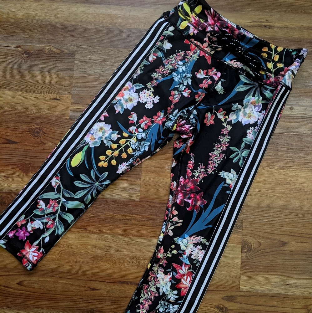 Floral Capri Leggings